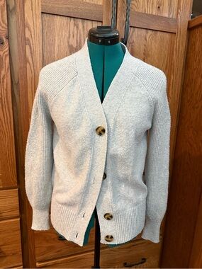 525 America Light Gray Button-Front Textured Cardigan